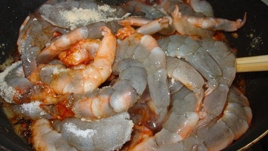 tom-kho-tau