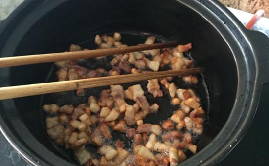 tom thit kho quet 2