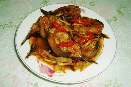 ca tre kho gung