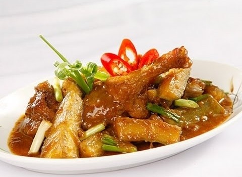 vit-kho-chuoi-xanh