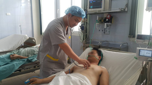 1478227372 cap cuu tim.jpg