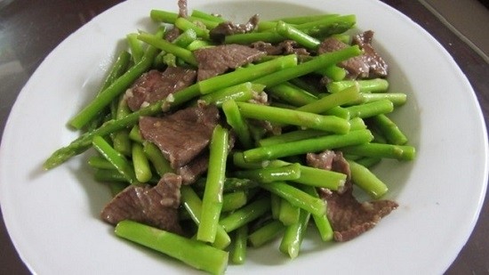 mang tay xao thit bo3