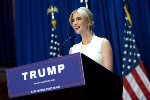 ivanka-trump-tro-thu-dac-luc-cua-donald-trump-tren-con-duong-tien-vao-nha-trang-b5.jpg