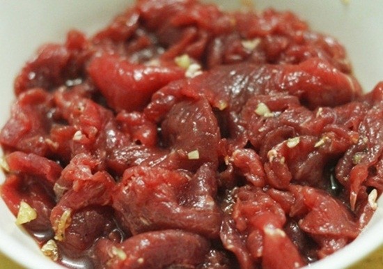 thit bo xao mang chua 2