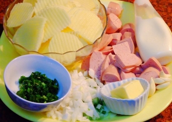 khoai-tay-xao-xuc-xich-1