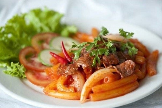 nui-xao-bo-sot-ca-chua1