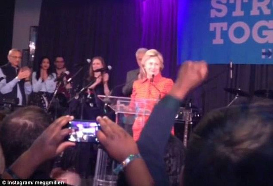 ba-clinton-khoc-khong-ngung-khi-biet-tin-thua-ong-trump-1.jpg