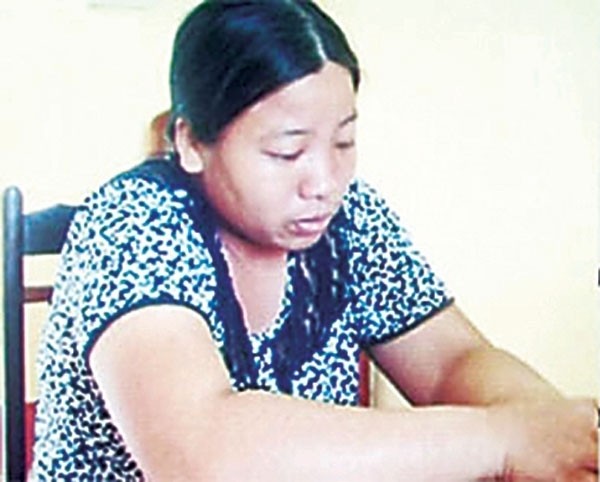 me chong vi tha cua nguoi dan ba luc dien giet chong 3.jpg