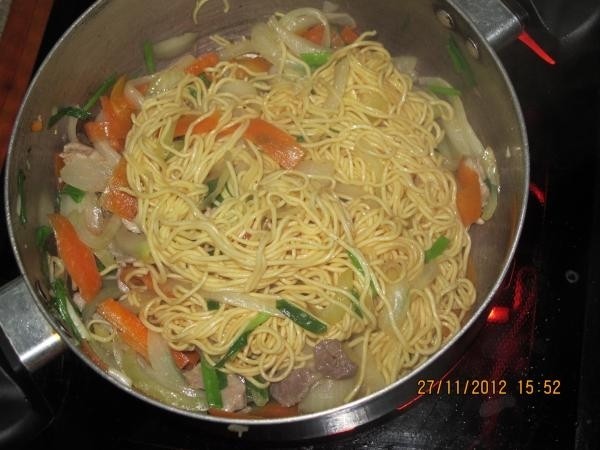 hu tieu mi xao 3