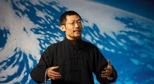 nguoi phu nu tu vong sau khi tham gia khoa hoc tu tat vao mat de chua benh 4.jpg