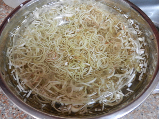 goi hoa chuoi thit ga 1