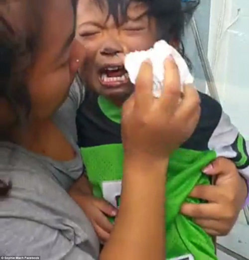 hai hung nam thanh nien vao ngan hang tu thieu khien 27 nguoi bong nang 7.jpg