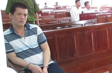 den nha uong ruou roi cuong buc con gai cua ban 5.jpg