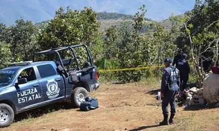 phat hien mo tap the chon 9 dau va 32 hai cot nguoi o mexico 4.jpg