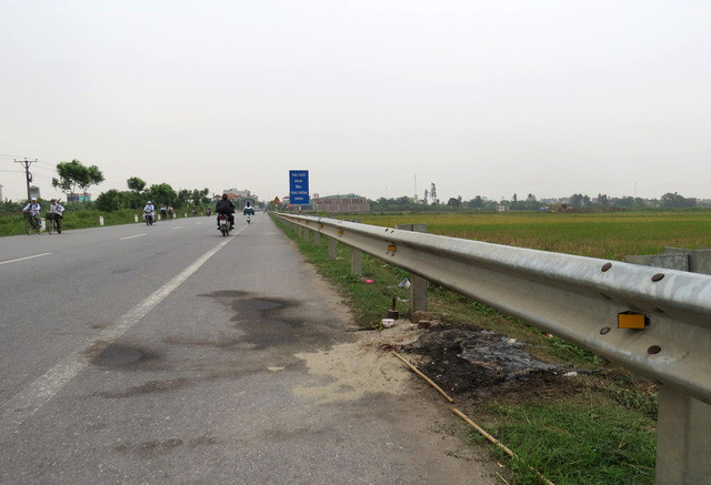 me tu vong khi cho con bang xe sh nguoi mao danh viet don khieu nai la ai a.jpg