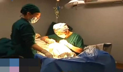 bung to bat thuong sau khi don nguc nguoi phu nu chet ngat khi biet ly do 3333.jpg