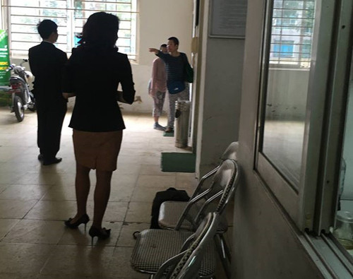 su that vu me nhot con gai khong cho di hoc tuan toi chuyen giai cuu se the nao 8.jpg