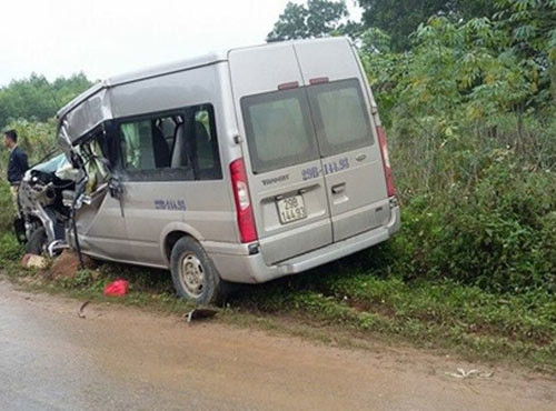 xe 16 cho di dam cuoi gap nan nhieu nguoi thuong vong 2.jpg